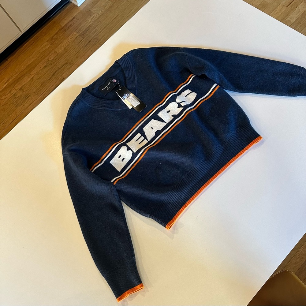 Abercrombie & Fitch Women's Navy V-Neck Sweater Chicago Bears - Picture 2 of 6